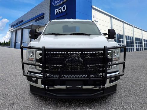 Used 2024 Ford F350 XL w/ Snow Plow Prep Package image 21