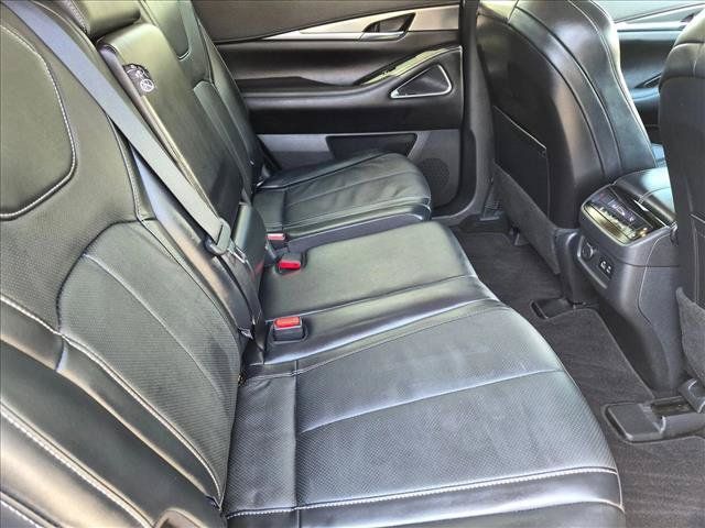 Used 2023 INFINITI QX60 Luxe w/ Vision Package FWD image 19