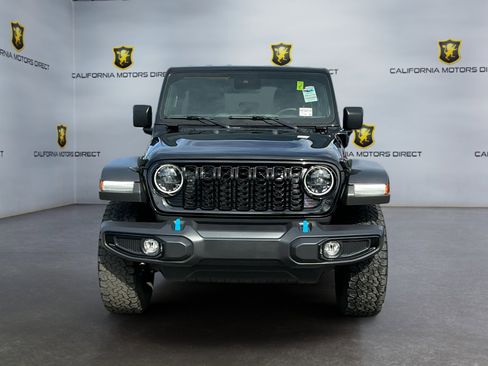 Used 2024 Jeep Wrangler Unlimited AWD/4WD image 2