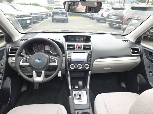 Used 2017 Subaru Forester 2.5i Premium w/ All-Weather Package image 29