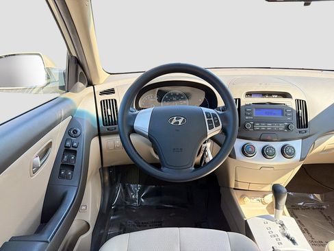 Used 2009 Hyundai Elantra GLS image 16