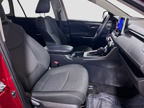 Used 2024 Toyota RAV4 XLE image 25