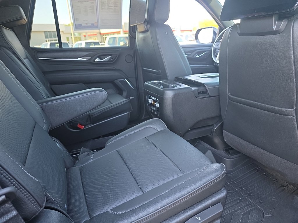 Used 2022 GMC Yukon Denali w/ Denali Ultimate Package AWD/4WD image 13