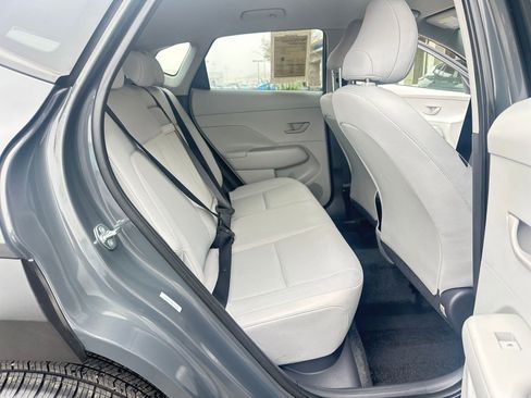Used 2025 Hyundai Kona SEL image 25