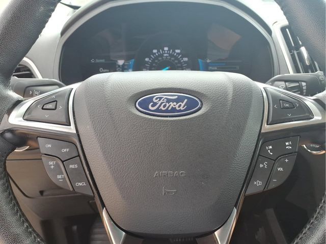 Used 2024 Ford Edge SEL AWD/4WD image 11