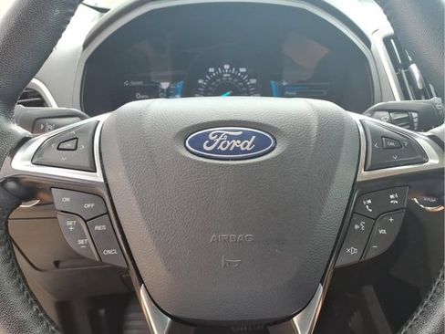 Used 2024 Ford Edge SEL AWD/4WD image 11