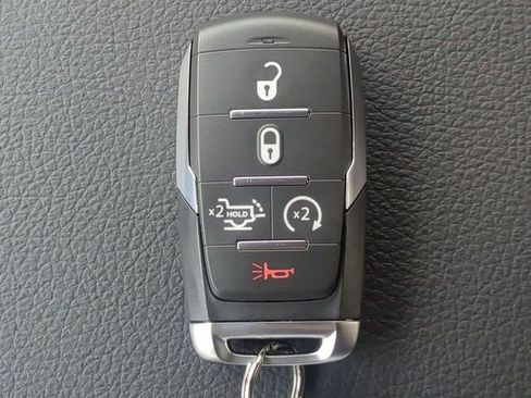 New 2026 RAM 1500 4x4 Crew Cab image 34