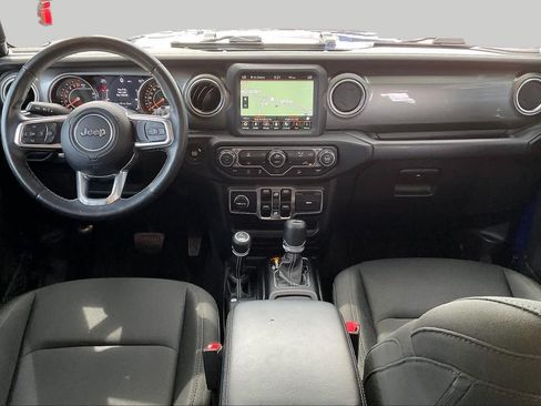 Used 2019 Jeep Wrangler Unlimited Sahara w/ Uconnect 4C Nav & Sound Group AWD/4WD image 14