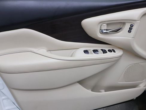 Used 2019 Nissan Murano Platinum w/ Cargo Package FWD image 15