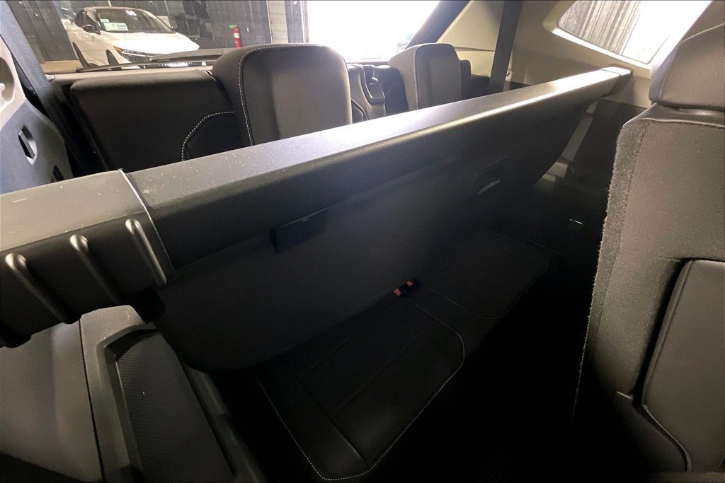 Used 2021 Volkswagen Tiguan SE w/ Panoramic Sunroof Package FWD image 35