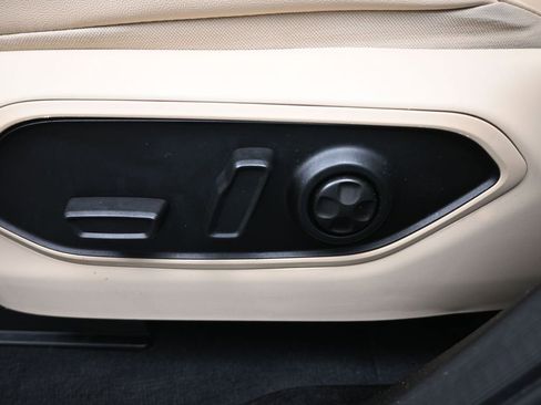 Used 2024 Jeep Grand Cherokee Limited w/ Luxury Tech Group II image 31