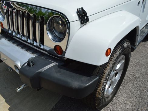 Used 2013 Jeep Wrangler Sahara w/ Dual Top Group AWD/4WD image 3