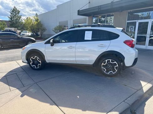 Used 2017 Subaru Crosstrek 2.0i Premium AWD/4WD image 9