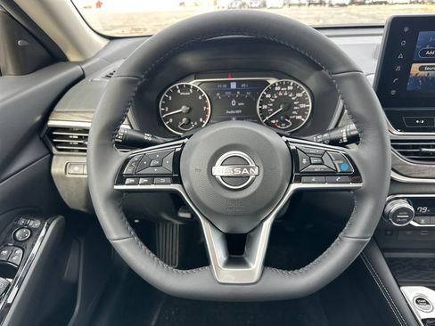 New 2025 Nissan Altima 2.5 SL image 16