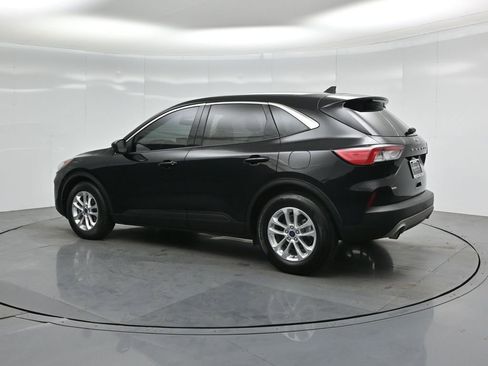 Certified 2022 Ford Escape SE image 7