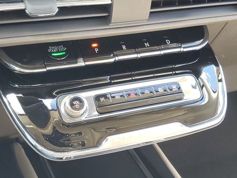 Used 2023 Lincoln Corsair Reserve w/ Equipment Group 201A image 18