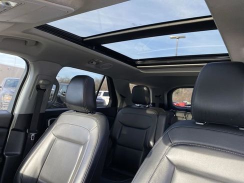 Certified 2023 Ford Explorer XLT w/ Equipment Group 202A image 7