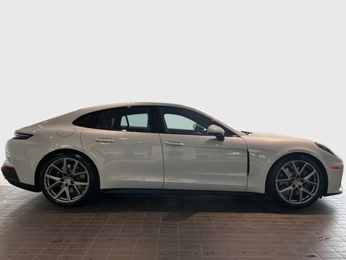 New 2026 Porsche Panamera 4 image 8