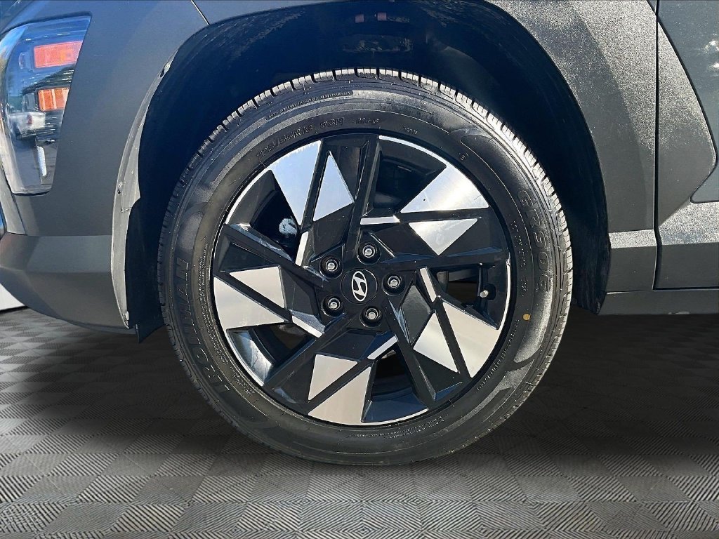 Used 2024 Hyundai Kona SEL AWD/4WD image 7
