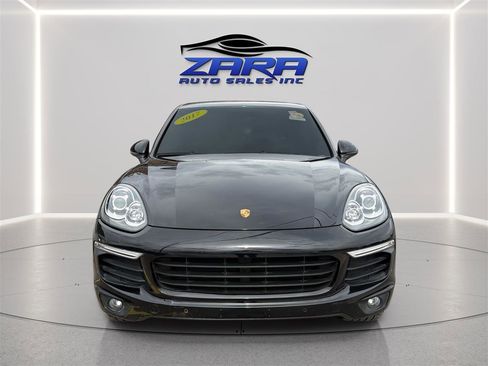 Used 2017 Porsche Cayenne image 2