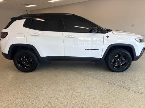 Used 2023 Jeep Compass Trailhawk w/ Trailhawk Elite Group AWD/4WD image 4