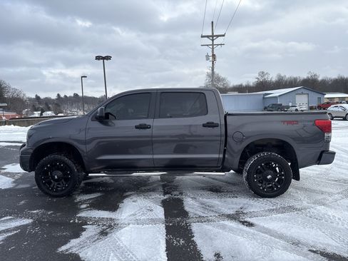 Used 2012 Toyota Tundra 4x4 CrewMax image 7