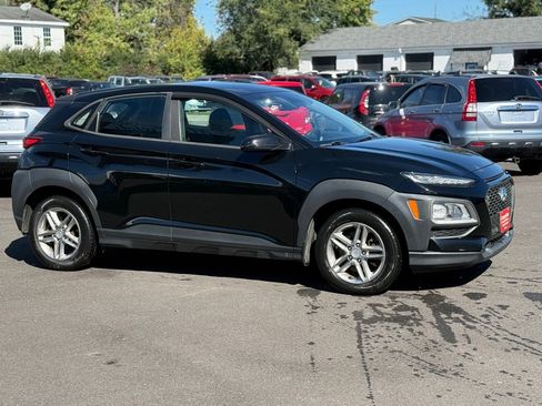 Used 2018 Hyundai Kona SE image 4