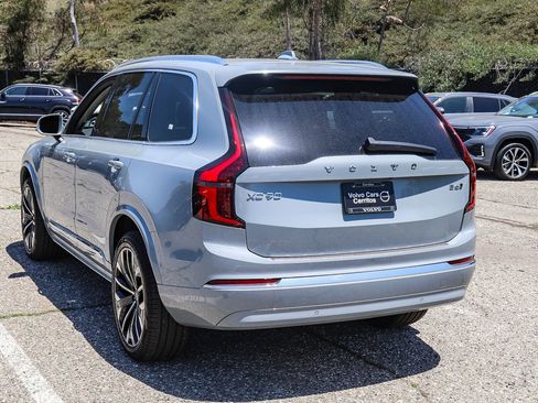 Used 2025 Volvo XC90 B6 Ultra w/ Protection Package Premier AWD/4WD image 6