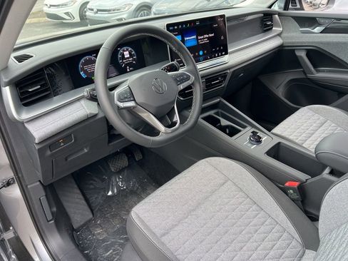New 2025 Volkswagen Tiguan S image 14
