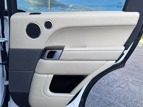 Used 2014 Land Rover Range Rover Sport HSE image 43