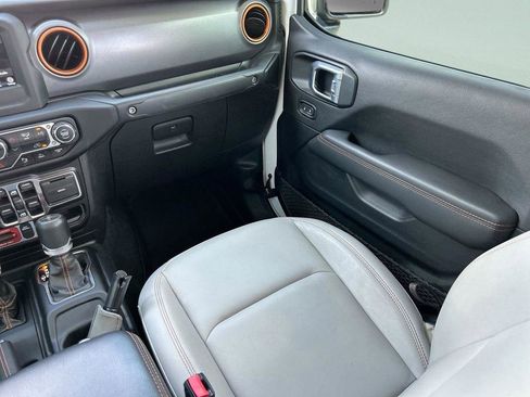 Used 2021 Jeep Gladiator Mojave w/ Safety Group AWD/4WD image 16