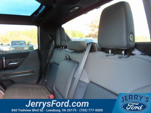 Used 2025 GMC Hummer EV 3X image 39