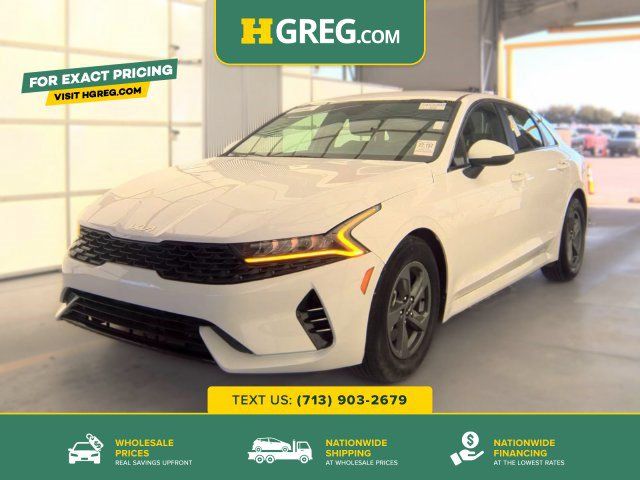 Used 2022 Kia K5 LX FWD image 1