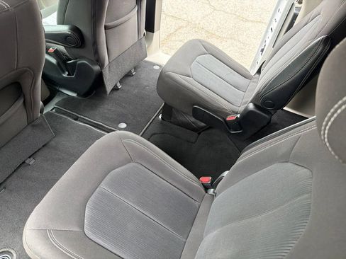 Used 2023 Chrysler Voyager LX FWD image 20