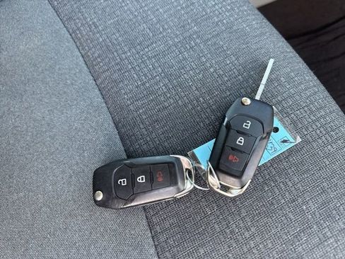 Used 2025 Ford F150 XLT w/ Equipment Group 301A Standard image 5