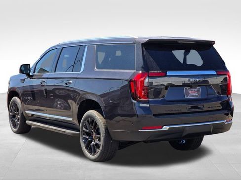 New 2026 GMC Yukon XL Elevation w/ Elevation Premium Package AWD/4WD image 3