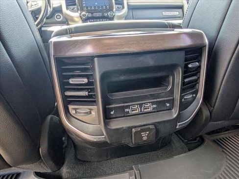 Used 2022 RAM 1500 Laramie AWD/4WD image 16