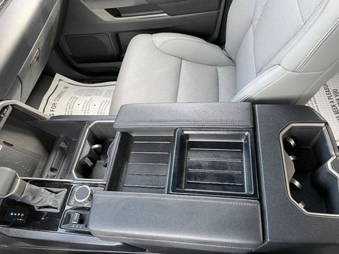 Used 2025 Toyota Tundra SR5 w/ SR5 Premium Package AWD/4WD image 23