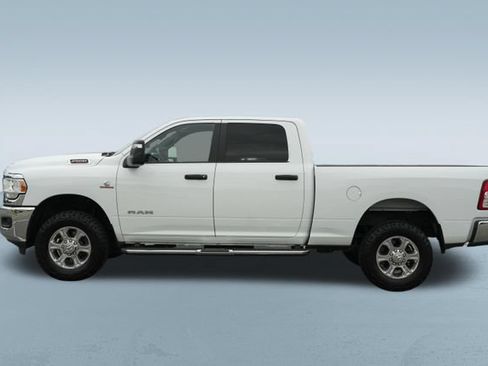 Used 2024 RAM 2500 Big Horn AWD/4WD image 4