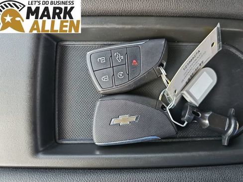 Used 2025 Chevrolet Silverado 1500 Custom AWD/4WD image 34