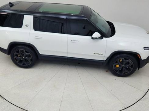 Used 2025 Rivian R1S Premium AWD/4WD image 77