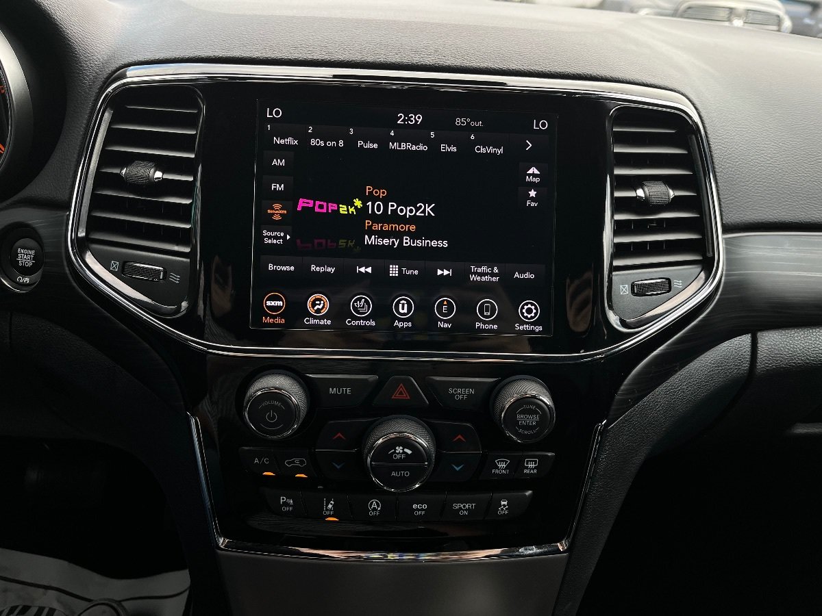 Used 2020 Jeep Grand Cherokee Altitude RWD image 13