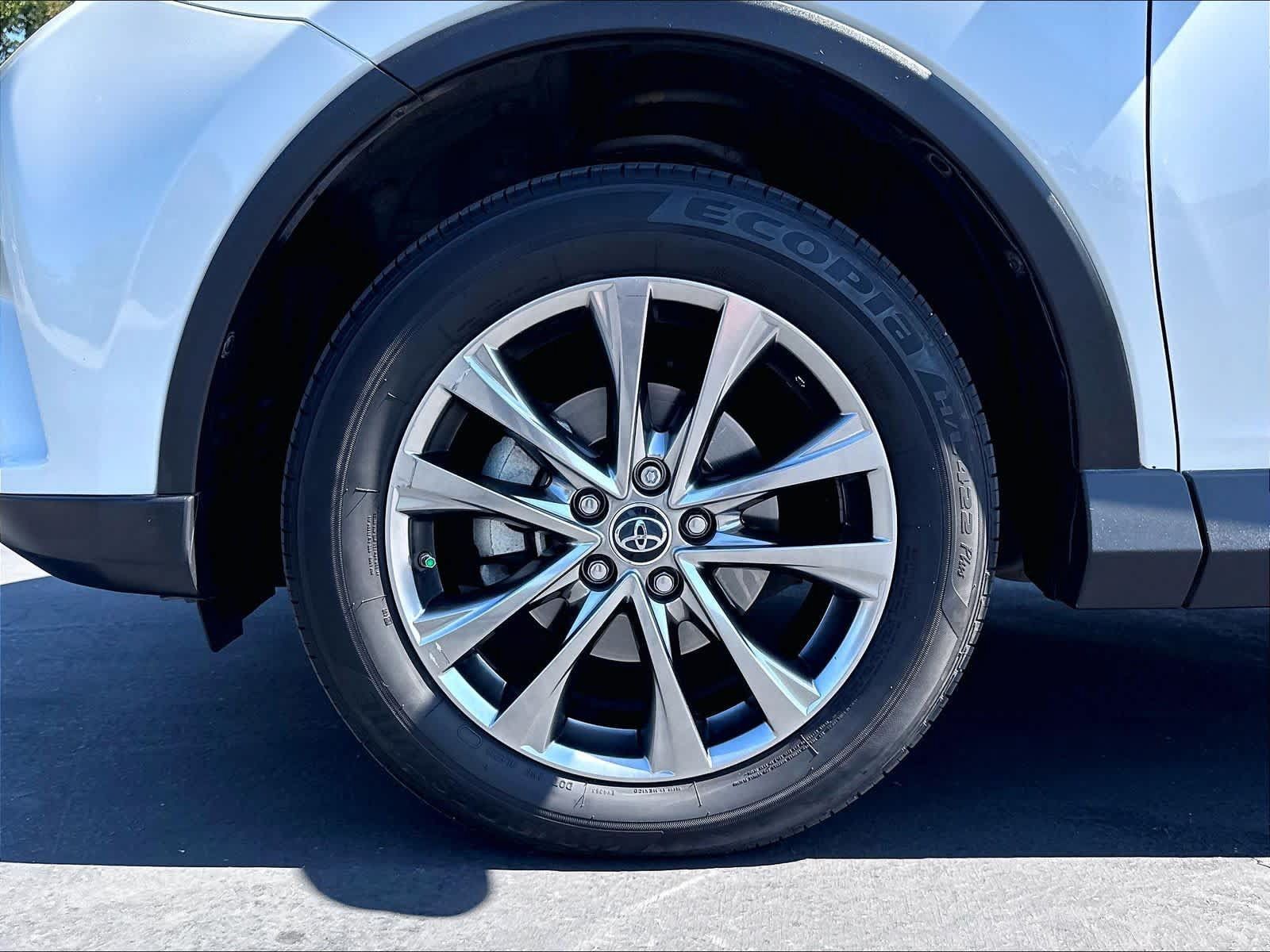 Used 2018 Toyota RAV4 Limited w/ All Weather Liner Package AWD/4WD image 12