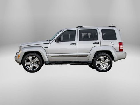 Used 2012 Jeep Liberty Limited Jet w/ Exterior Appearance Group RWD image 4