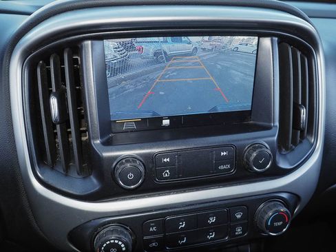 Certified 2022 Chevrolet Colorado LT w/ Trail Boss Package AWD/4WD image 12