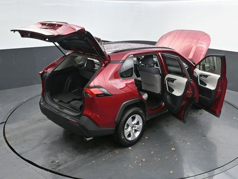 Used 2020 Toyota RAV4 XLE image 38