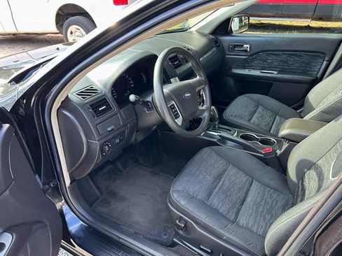 Used 2012 Ford Fusion SE w/ Monochrome Appearance Pkg image 8