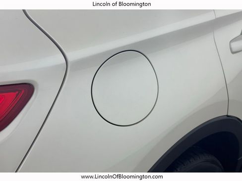 Used 2017 Lincoln MKC Reserve image 15