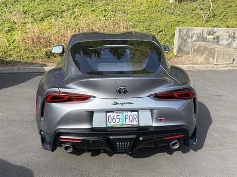 Used 2021 Toyota Supra w/ Safety & Technology Package RWD image 4