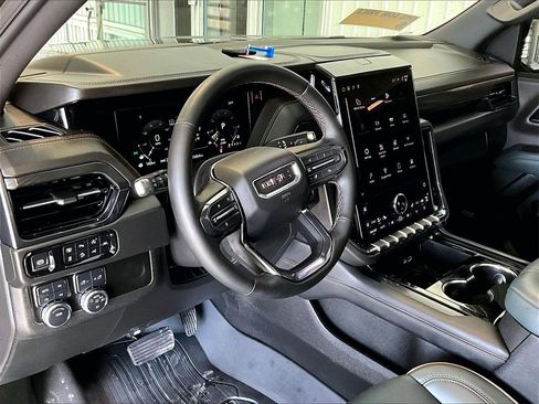 Used 2025 GMC Yukon AT4 w/ LPO, Floor Liner Package image 8